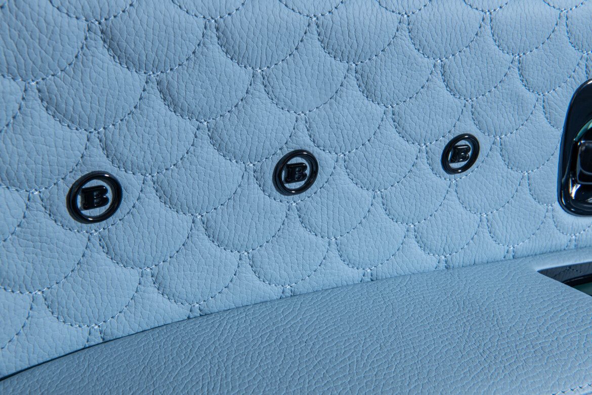 BRABUS 700 BLUE SKY Studio klein (20)-1170x780