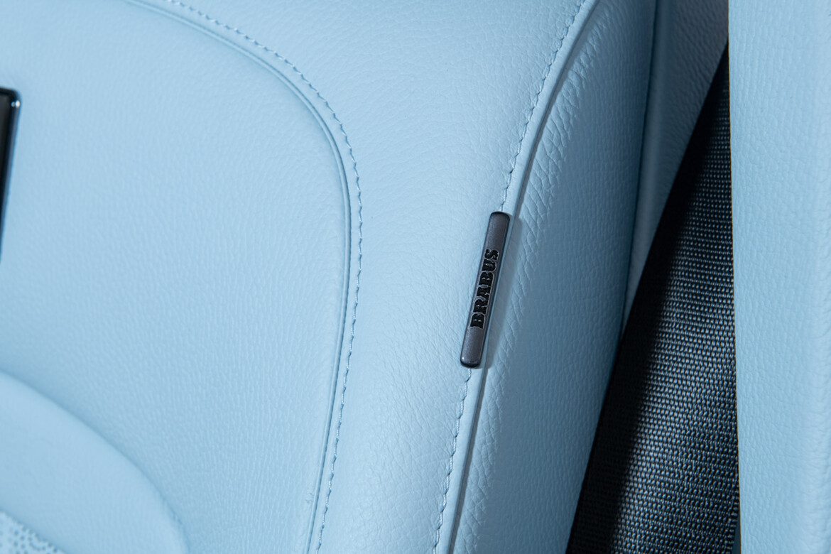 BRABUS 700 BLUE SKY Studio klein (26)-1170x780