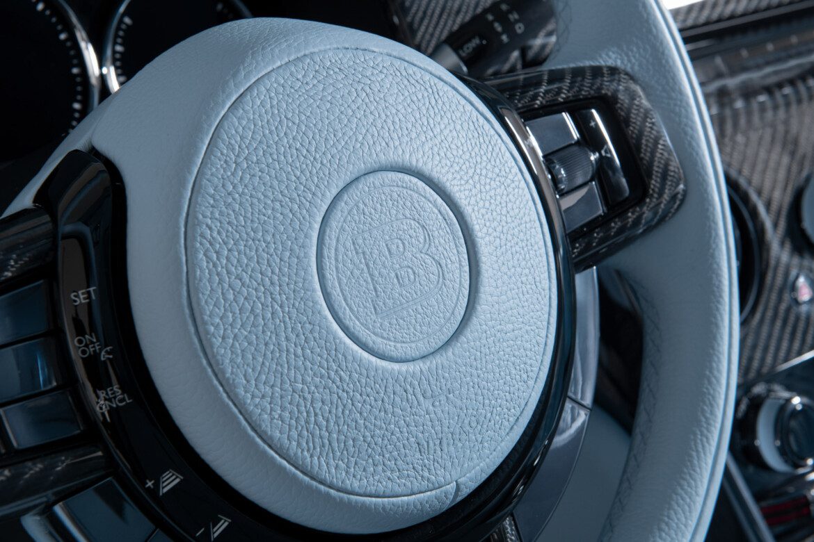 BRABUS 700 BLUE SKY Studio klein (27)-1170x780
