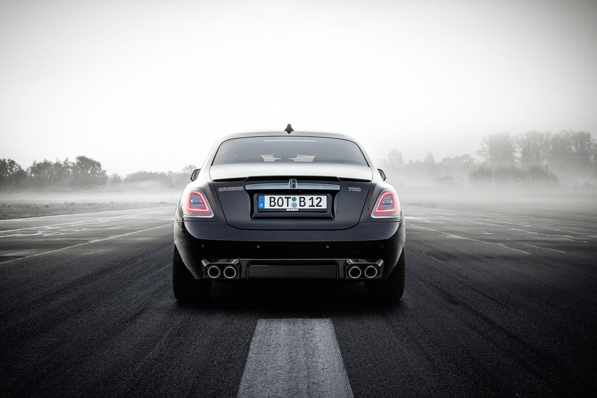 BRABUS 700 based on Rolls Royce Ghost Extended Outdoor klein (5)-1170x780