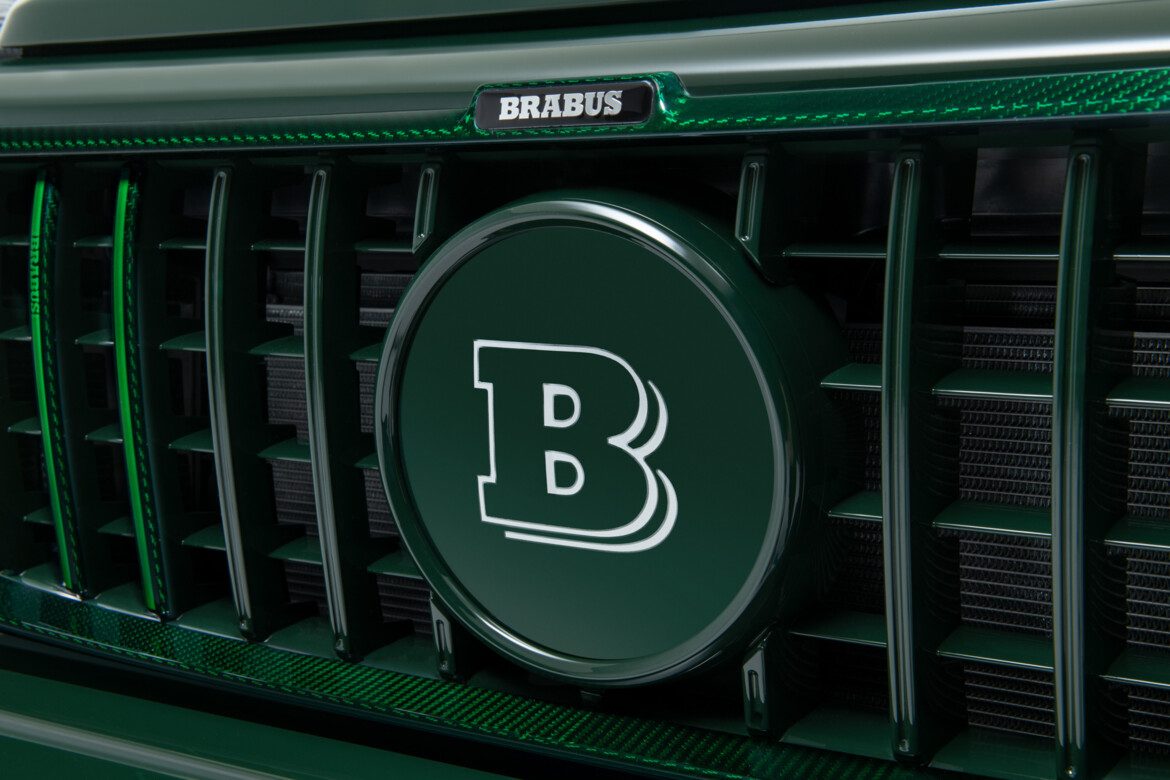 BRABUS 900 Mean Green On Location klein (16)-1170x780