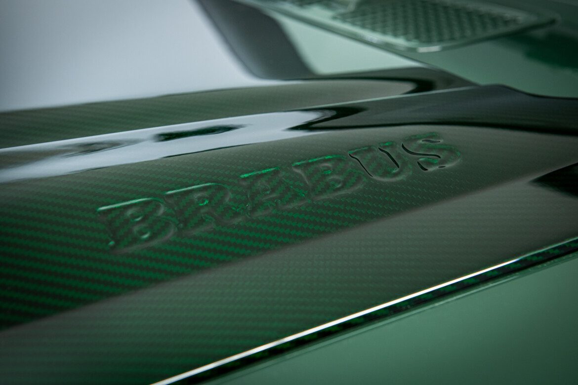 BRABUS 900 Mean Green On Location klein (7)-1170x780